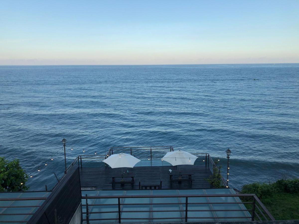 礁岩海湾主题民宿 盐寮 外观 照片