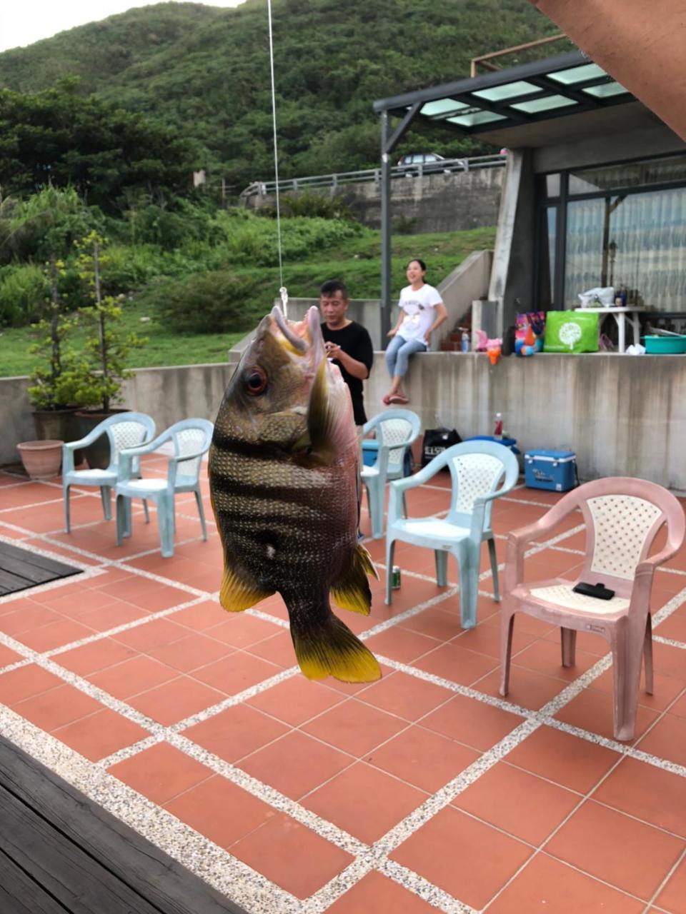 礁岩海湾主题民宿 盐寮 外观 照片