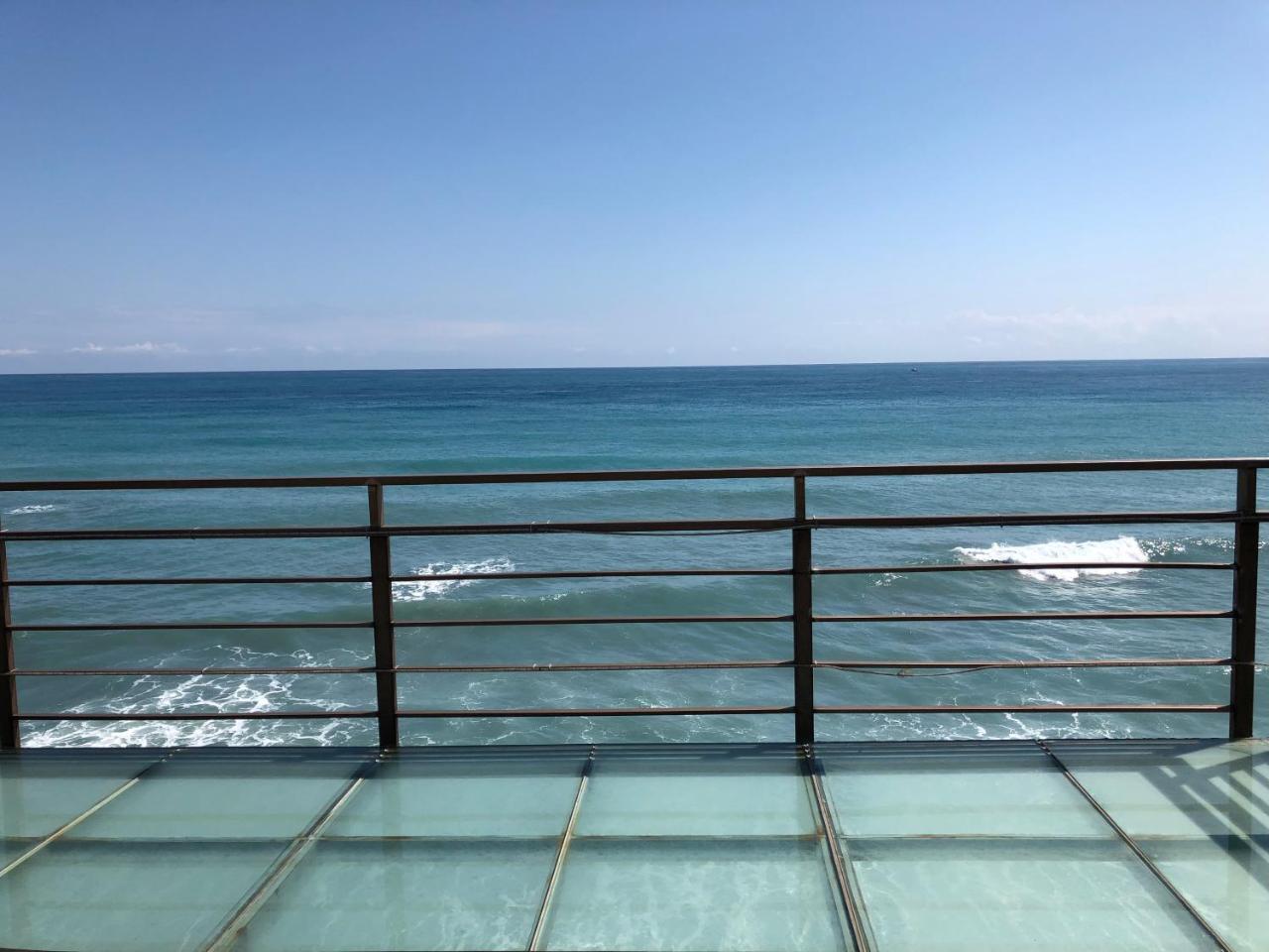 礁岩海湾主题民宿 盐寮 外观 照片